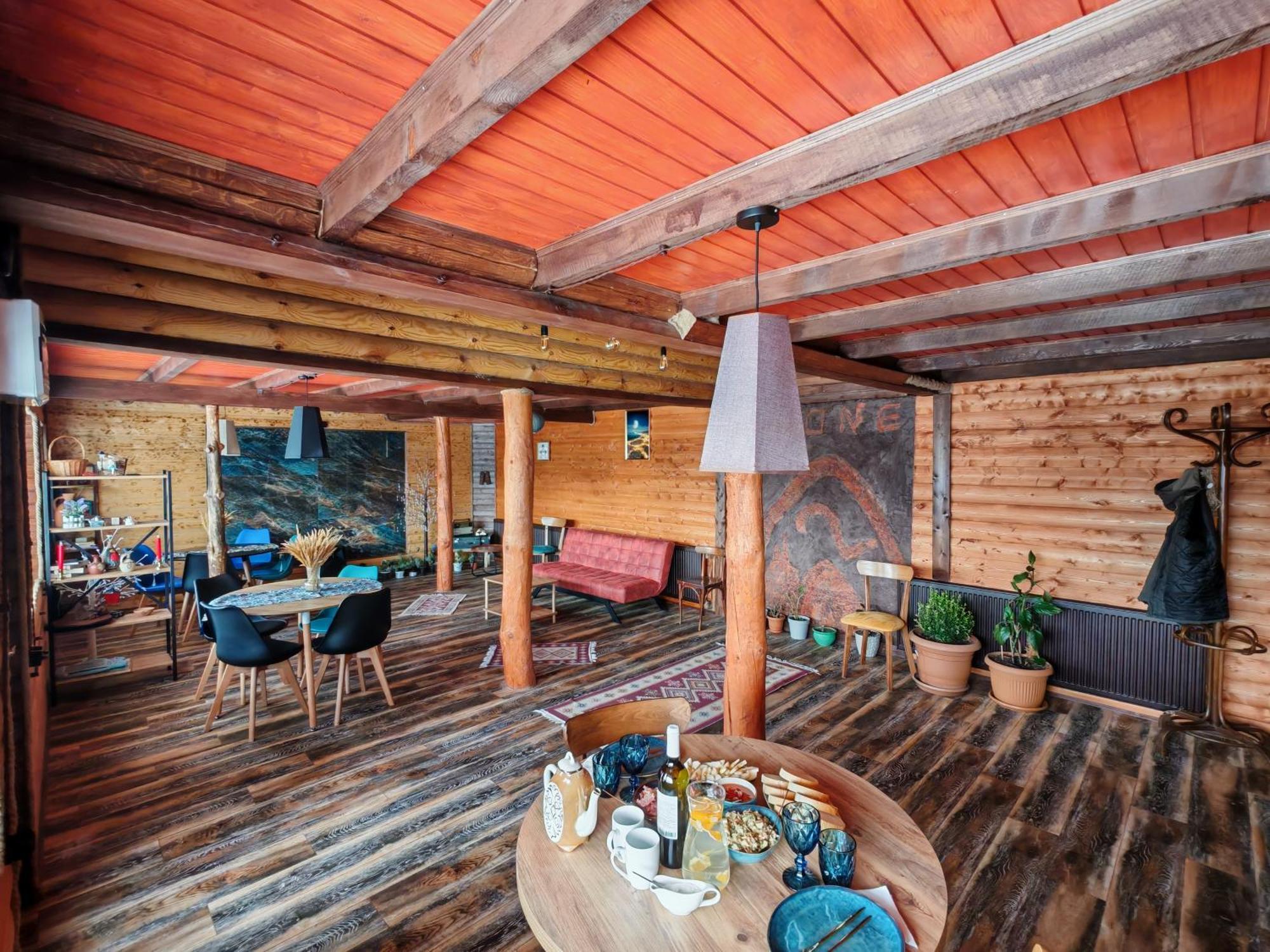 Alone Cottage Kazbegi 객실 사진